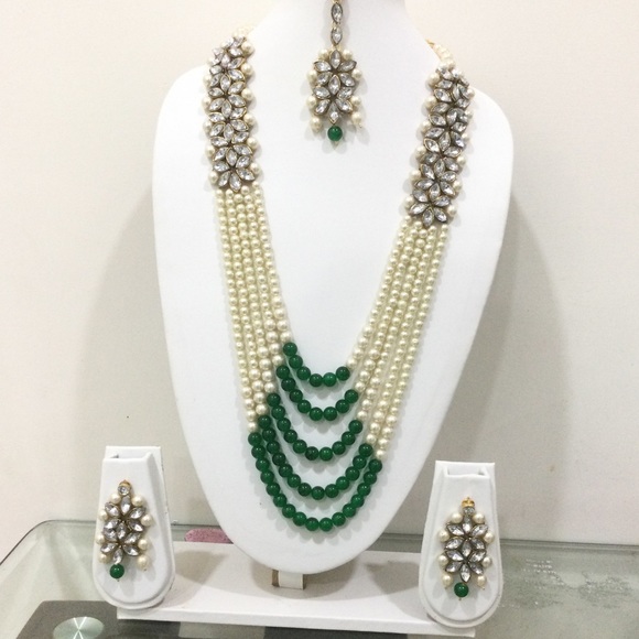 Salwar Kameez Jewelry - Green & white pearl pakistani bridal necklace set queen’s necklace